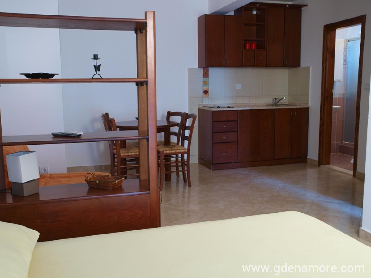 Apartmani Obala, privatni smeštaj u mestu Petrovac, Crna Gora - apartman